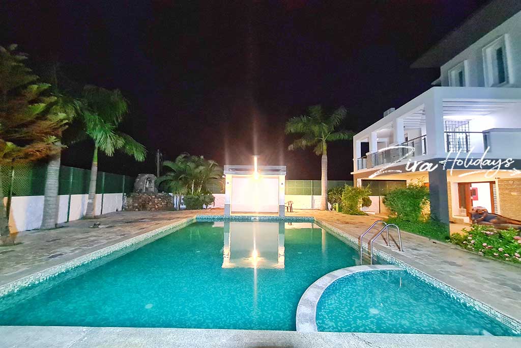 signature villa ecr swimming pool