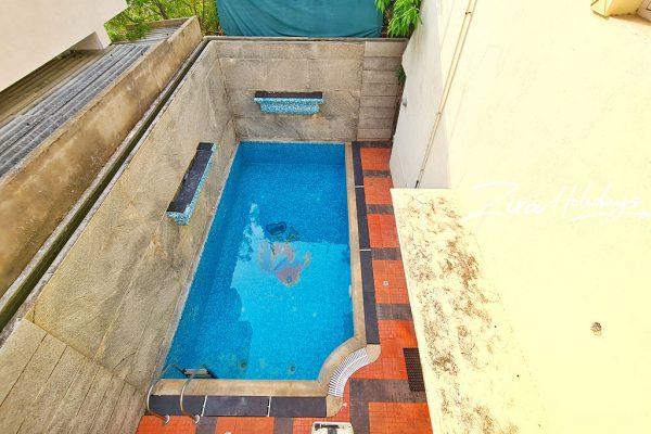 private villa in ecr with swimming pool