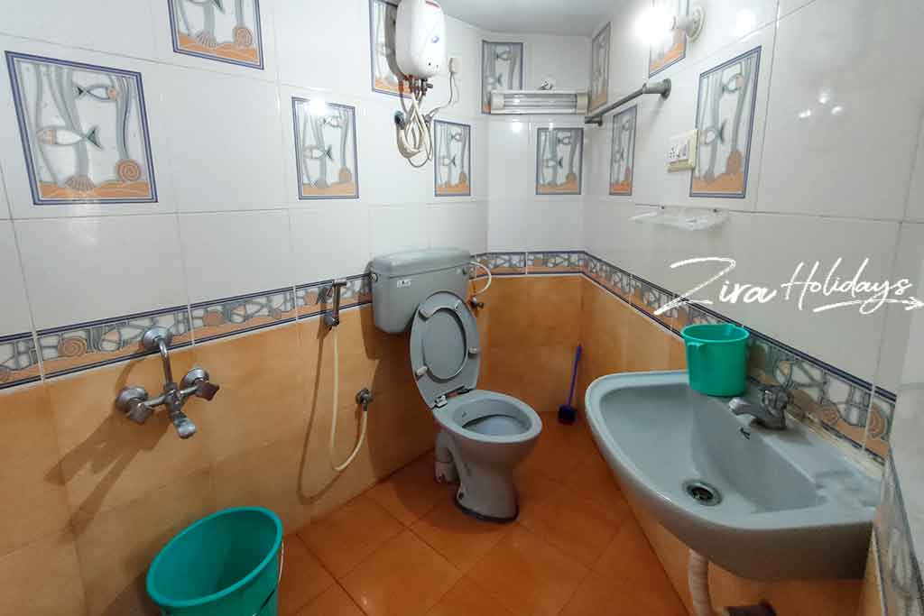 ashwini garden ecr restroom
