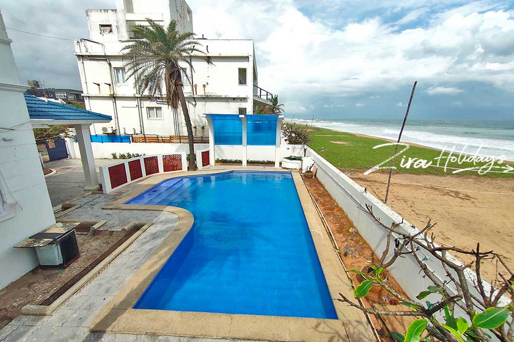 ivy beach house swimming pool
