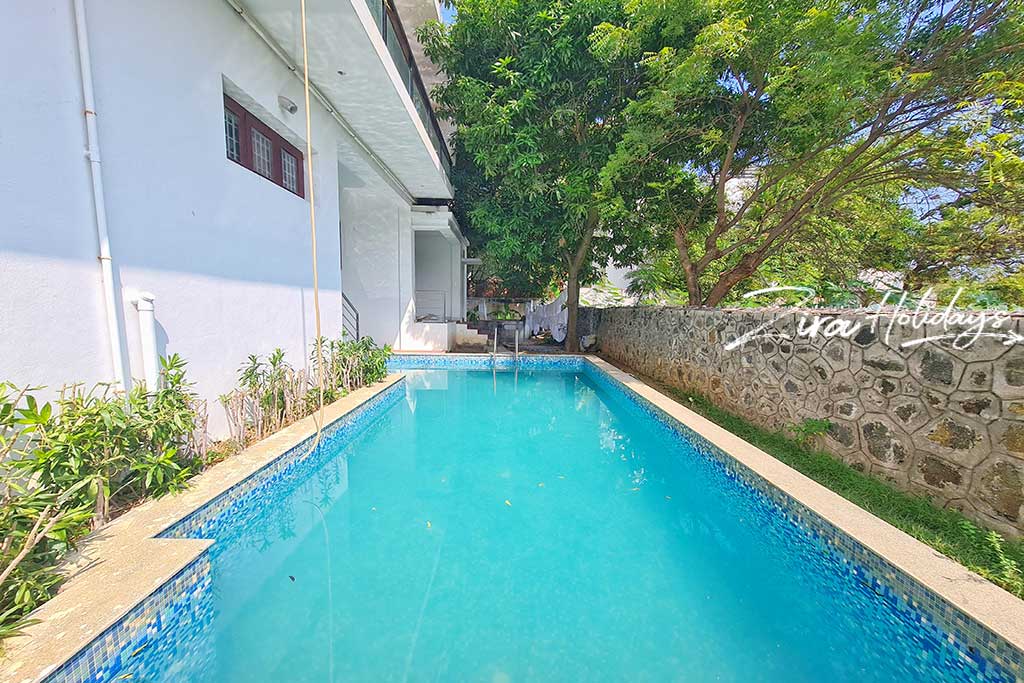 golden crest villa ecr swimming pool
