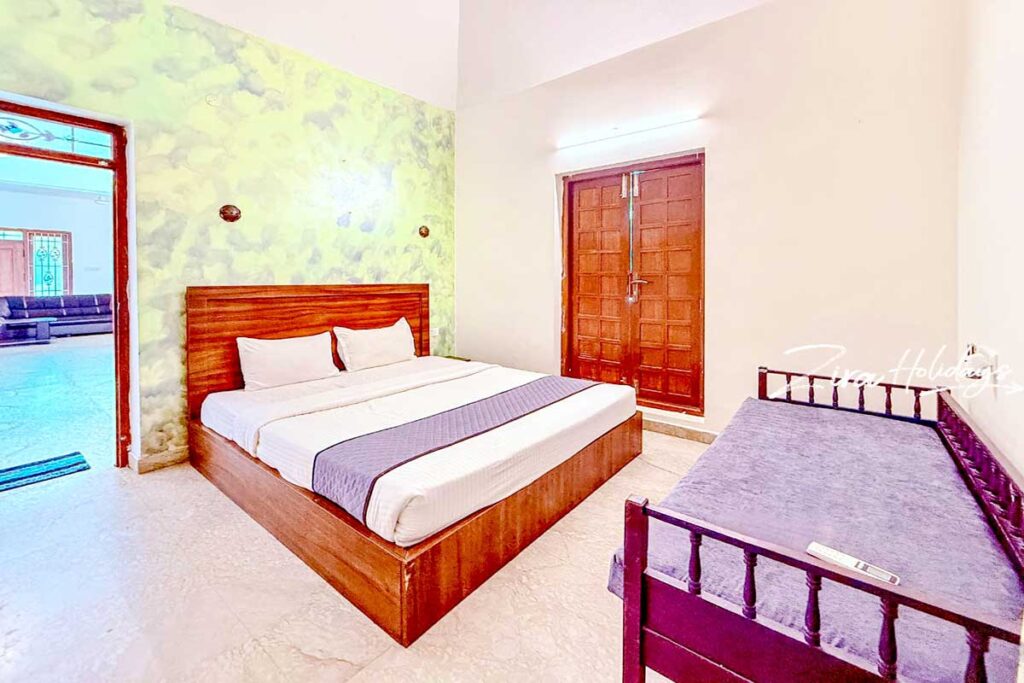 golden crest villa ecr bedroom