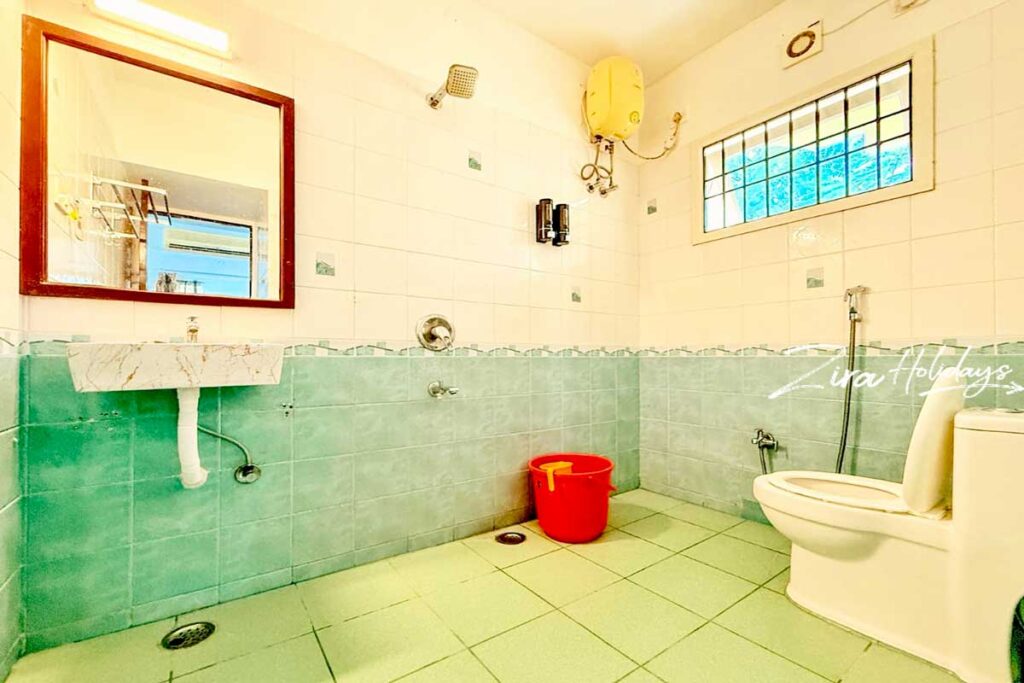 heaven beach villa ecr bathroom