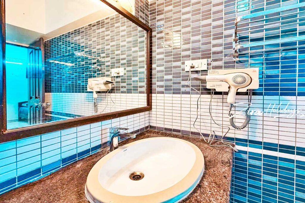 zira holidays vista villa ecr for rent in perur