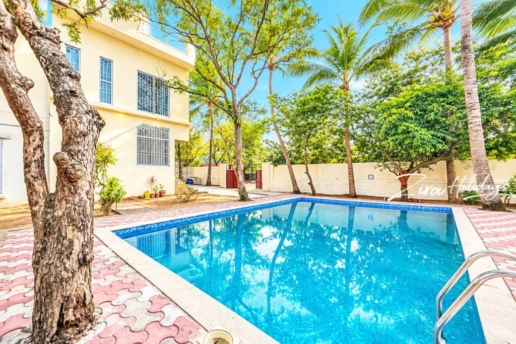 LimeTree Beach House with private swimming pool