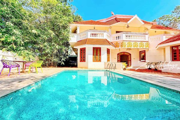 golden crest villa ecr swimming pool