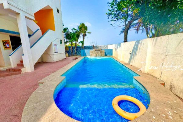 regent beach house ecr swimming pool