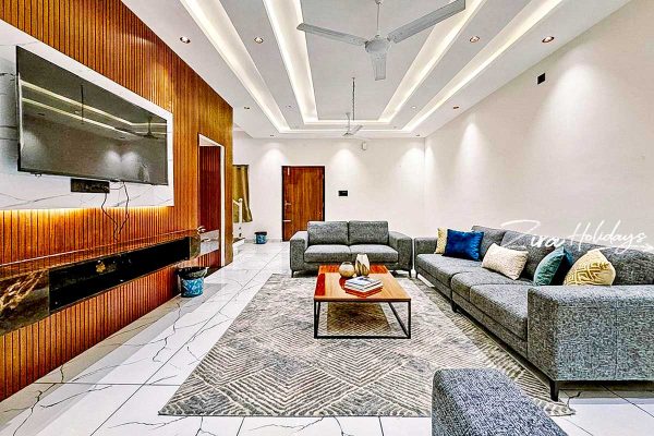 signature villa ecr