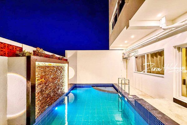 signature-villa-ecr-swimming-pool